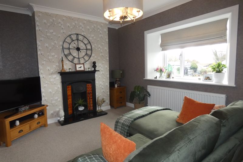 Lounge- click for photo gallery
